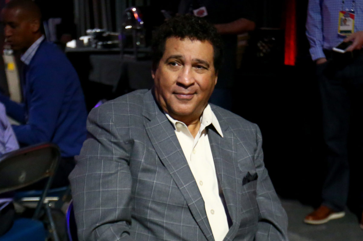 Greg gumbel keynoter serves dinner moments career broadcasting talks success favorite his